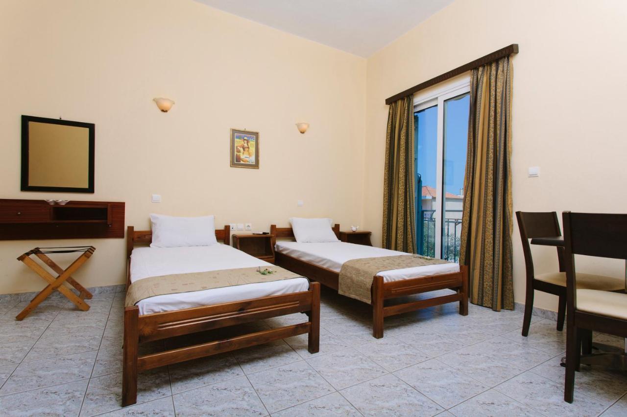 Hotel Loula Rooms And Apartments Kamena Vourla Exterior foto