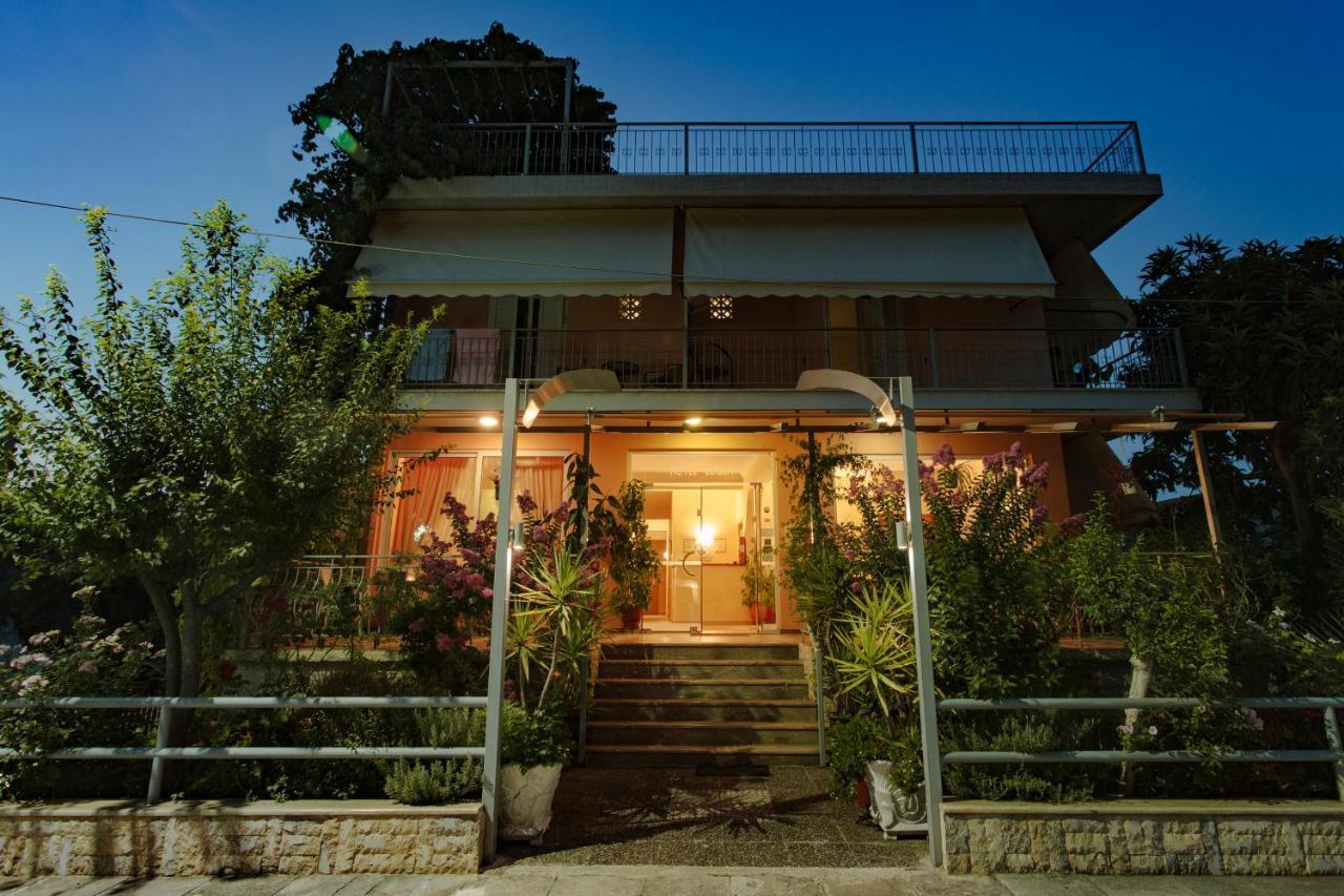 Hotel Loula Rooms And Apartments Kamena Vourla Exterior foto
