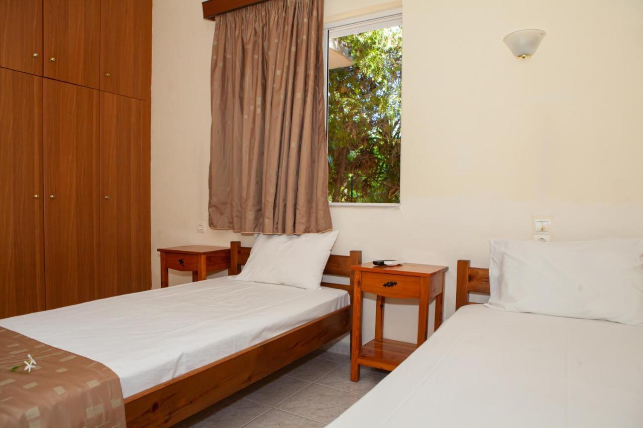 Hotel Loula Rooms And Apartments Kamena Vourla Exterior foto