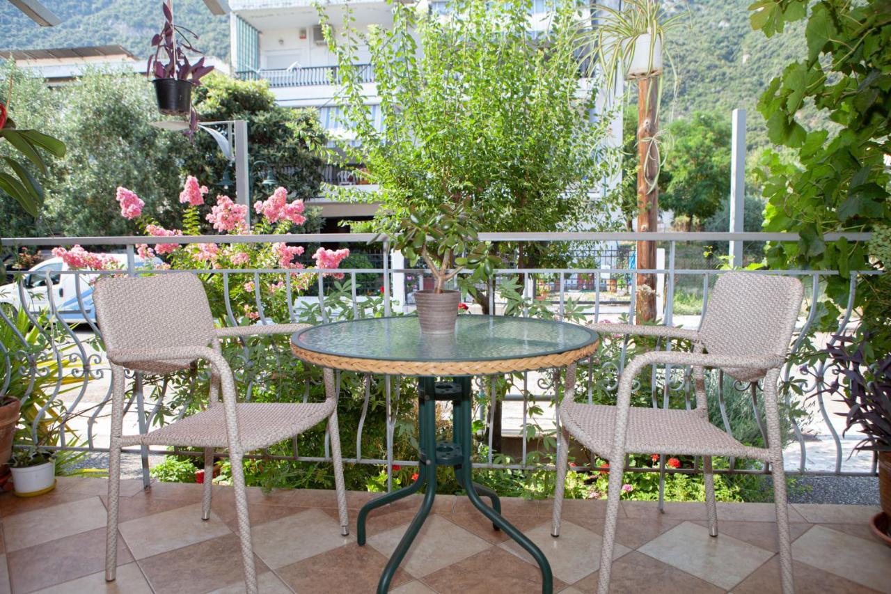 Hotel Loula Rooms And Apartments Kamena Vourla Exterior foto